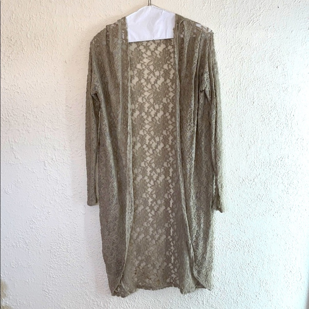Light weight, embroidered floral overlay